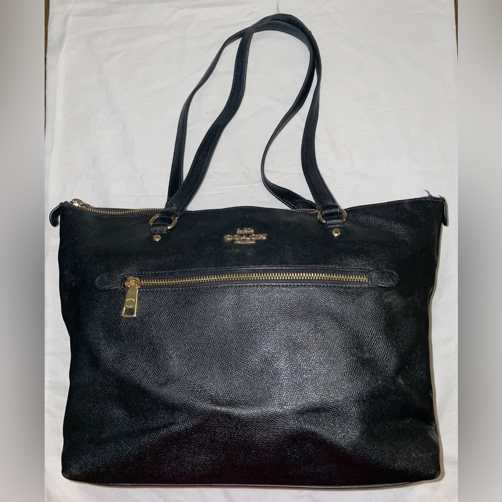 Coach (N° H2178-F79608)Signature Black
Leather Gallery Tote Shoulder Handbag